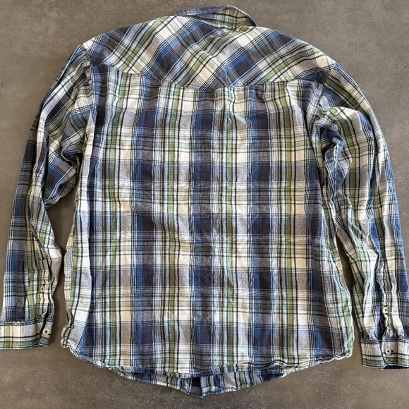 Patagonia Blue and Green Plaid Casual Button Down Shirt - Picture 2 of 6